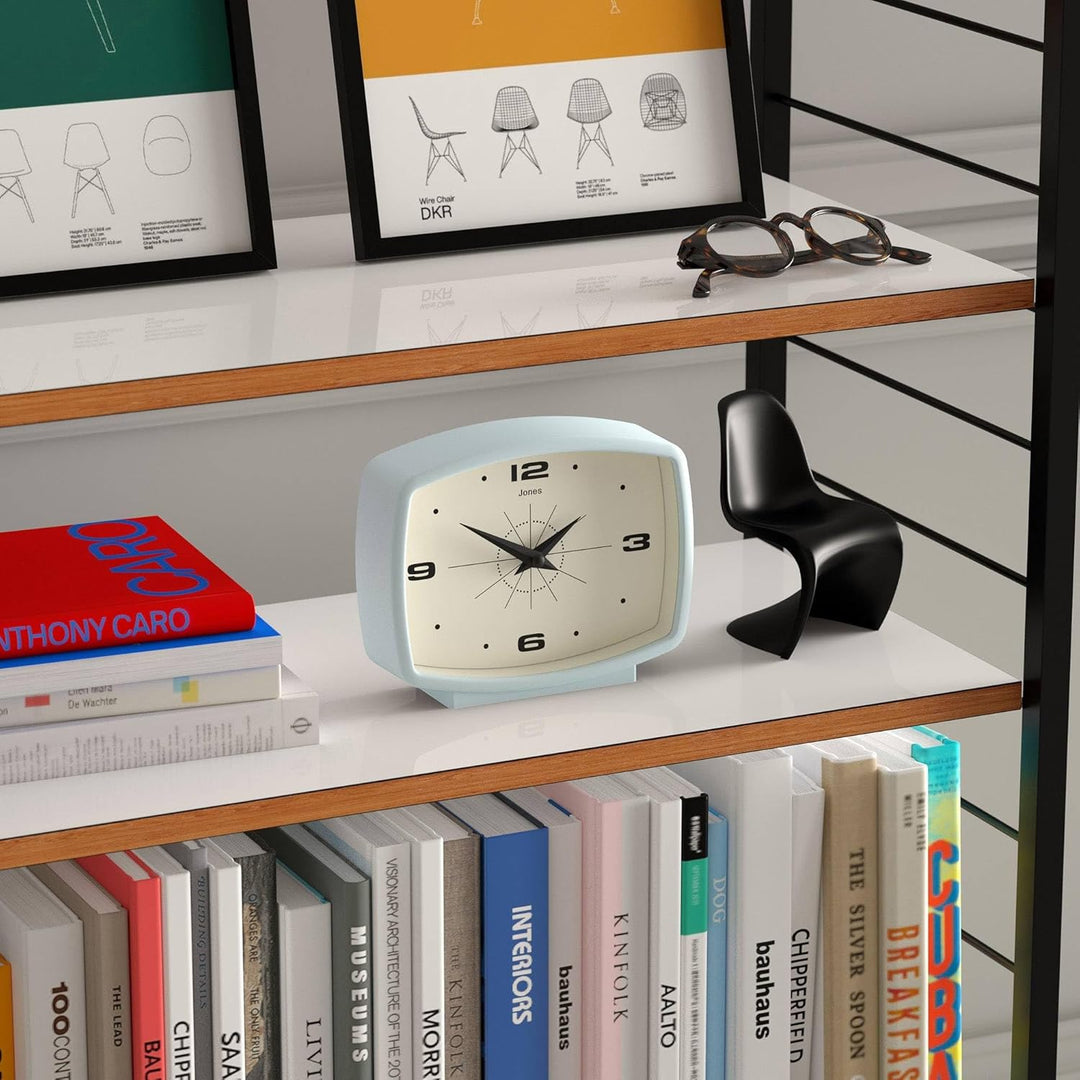 JONES CLOCKS® Schreibtischuhr 'Film' – rechteckiges Retro-Design in Blau, Cooler Look für Regal, Tis