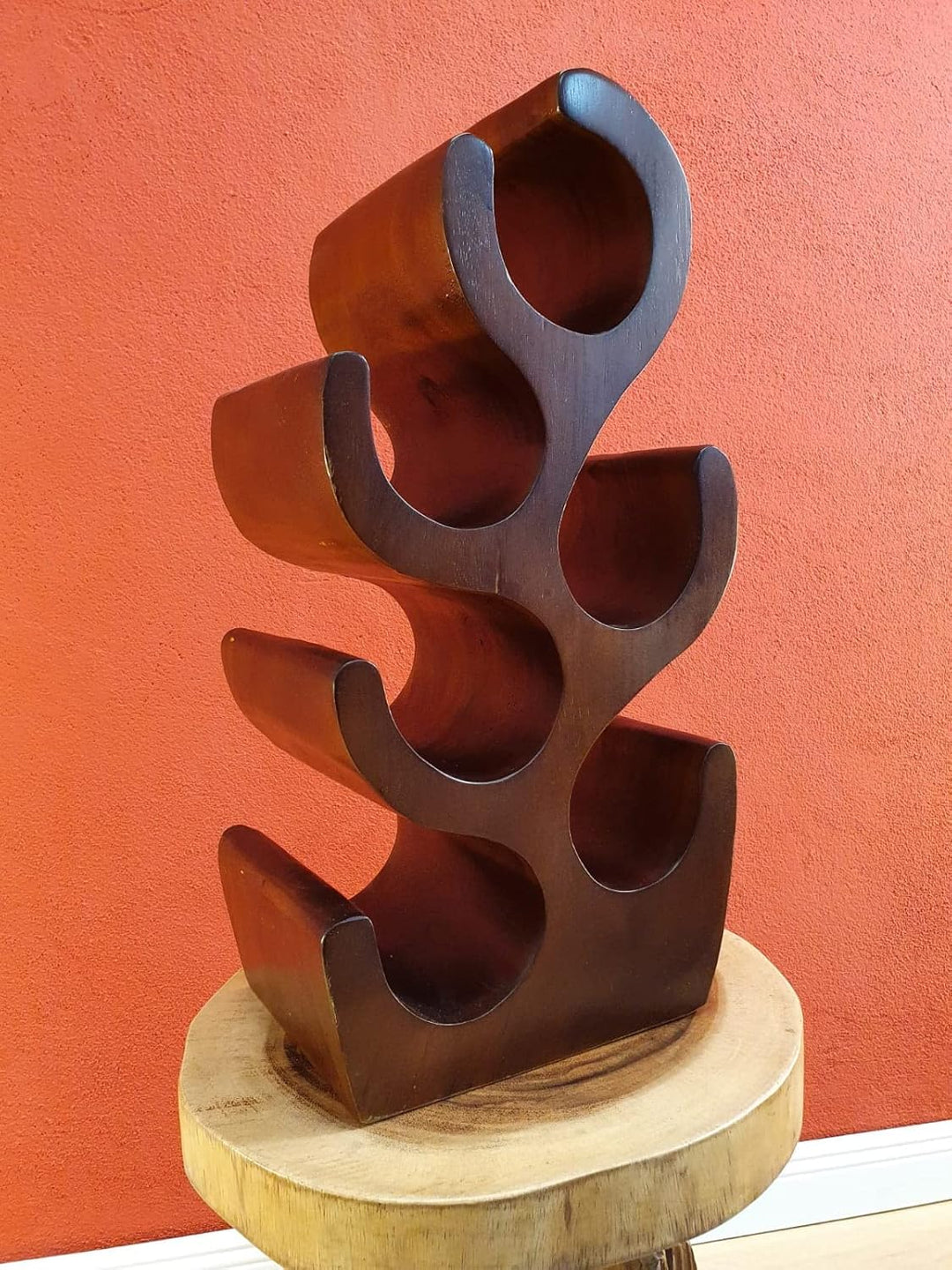 Kinaree Massivholz Weinregal für 6 Flaschen - 50cm freistehendes Flaschenregal in Baum Form aus eine