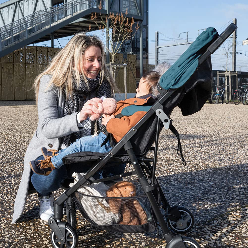 Bebeconfort Buggy Teeny 3D, Ultrakompakt zusammenklappbarer Kinderwagen inkl. passender Tragetasche,