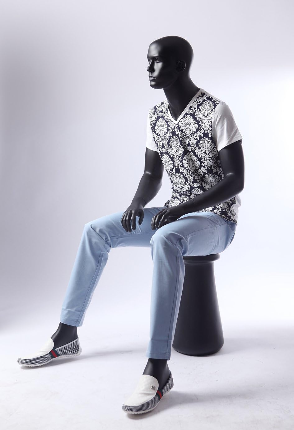 Euroton NEU QT10-8 schwarz abstrakte sitzende Schaufensterpuppe Mannequin Figur männlich matt