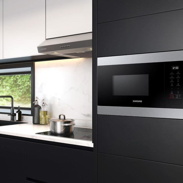 Samsung MG22M8274AT/E1 Einbau-Mikrowelle mit Grill Edelstahl