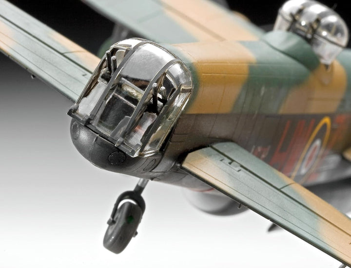 Revell REV-04300 Flugzeugbomber Avro Lancaster Mk.I/III, Flugzeugmodellbausatz, 10 Jahre to 99 Jahre