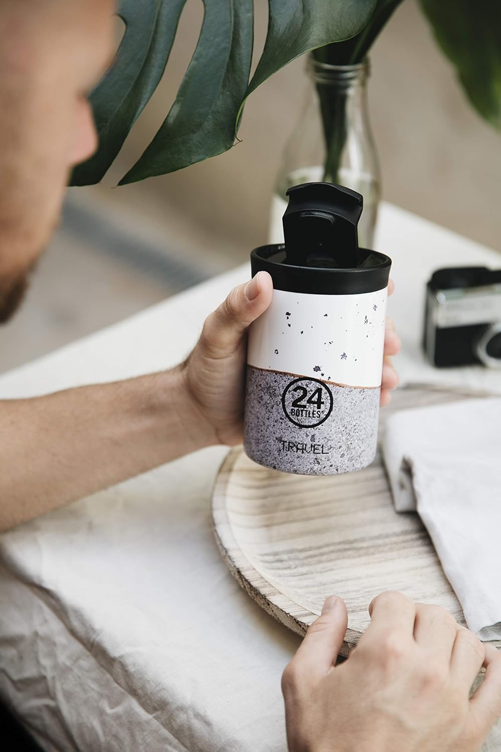 24Bottles Travel Tumbler aus Edelstahl in der Farbe Lush mit 350ml, Masse: 8cm x 8cm x 12,5cm, 424 3