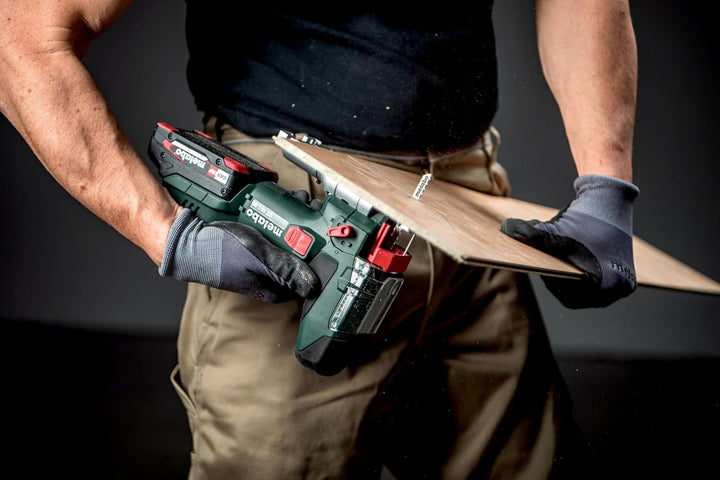 metabo Akku-Stichsäge ST 18 L 90-18 V, 90 mm Schnitttiefe - LED Arbeitslicht, werkzeugloser Sägeblat