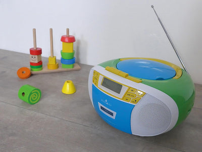 SCHWAIGER 661644 CD-Player mit Kassette und Radio MP3 USB Anschluss FM Radio AUX Kopfhörer Boombox N