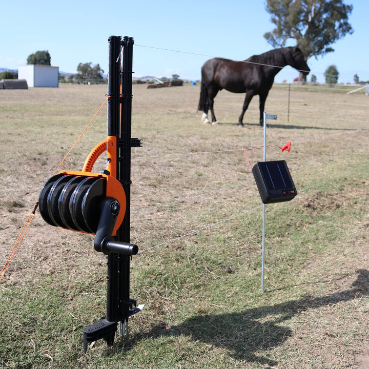 Gallagher SmartFence V2 Mobiler Weidezaun - Weidezaun komplettset mit 10 Pfählen, 4 Drähten und Hasp