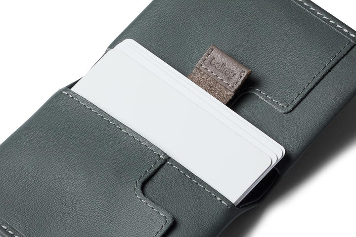 Bellroy Slim Sleeve – kleine, dünne Lederbörse (max. 12 Karten Plus Scheine) Everglade, Everglade