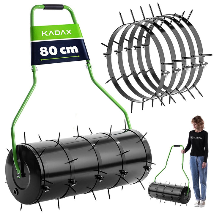 KADAX Rasenlüfter Walze 80 cm, Befüllbar mit Wasser oder Sand, Rasenwalze mit 6 cm Nägeln, Rasenbelü