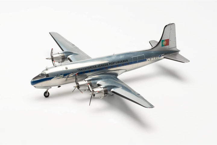herpa 572453 Douglas DC-4 Modellflugzeug TAP Air Portugal CS-TSD Miniatur im Massstab 1:200, Sammler