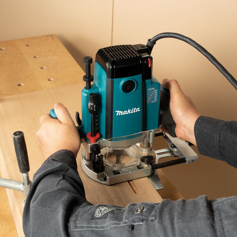 Vertikale Fräsmaschine 12 mm 2100 W Makita RP23303FC08