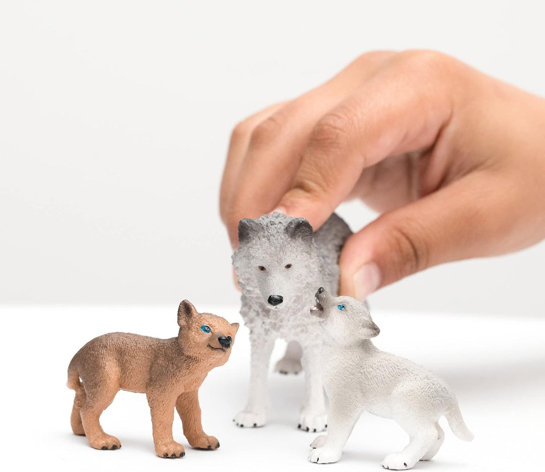 SCHLEICH 42472 Wolfsmutter mit Welpen, für Kinder ab 3+ Jahren, WILD Life - Spielfigur Standardverpa