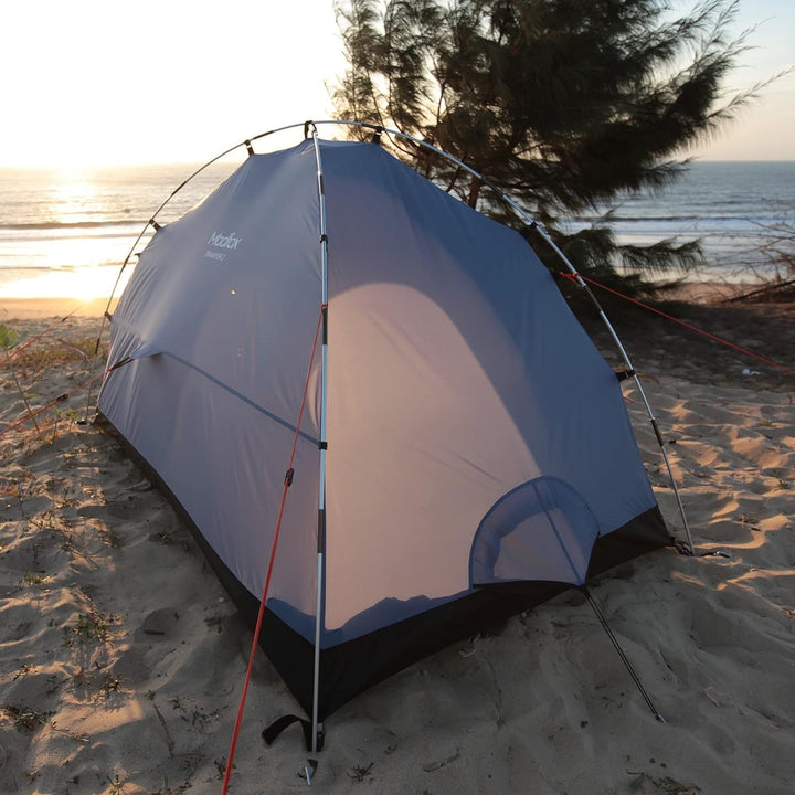 com-four® 32x Zelt-Heringe aus Stahl - Lange und robuste Erdnägel mit T-Profil für Camping und Outdo