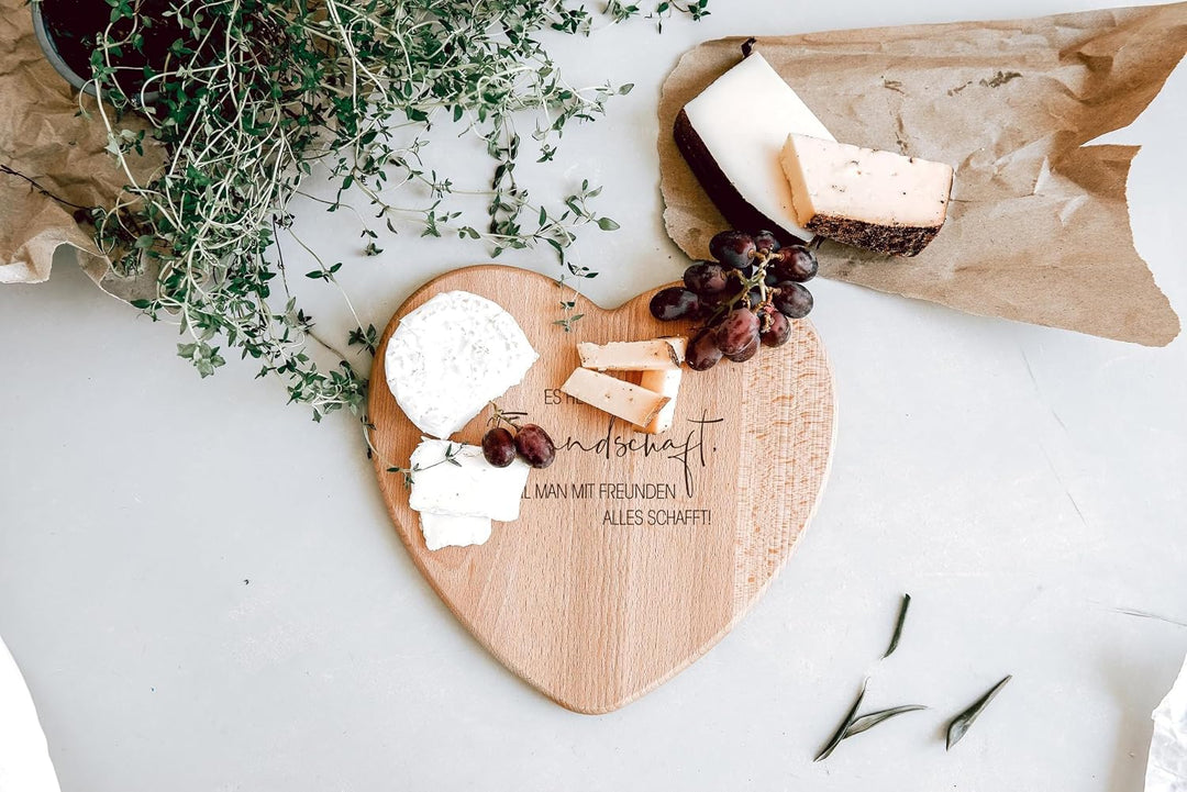 Schneidebrett Herz Buche mit Gravur personalisiert Mit Eigener Gravur 24L x 22B cm, Mit Eigener Grav