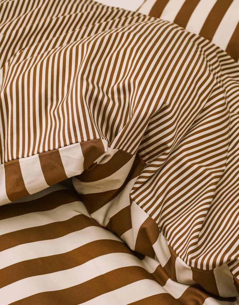 Marc O'Polo Bettwäsche Classic Stripe Streifen Baumwollsatin Toffee Brown, 155x220 + 1 x 80x80 cm