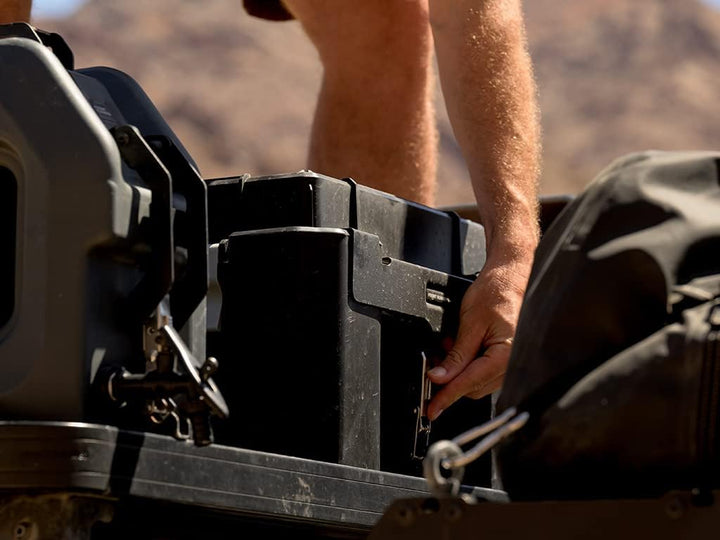 Front Runner Wolf Pack Pro Rack Mounting Bracket