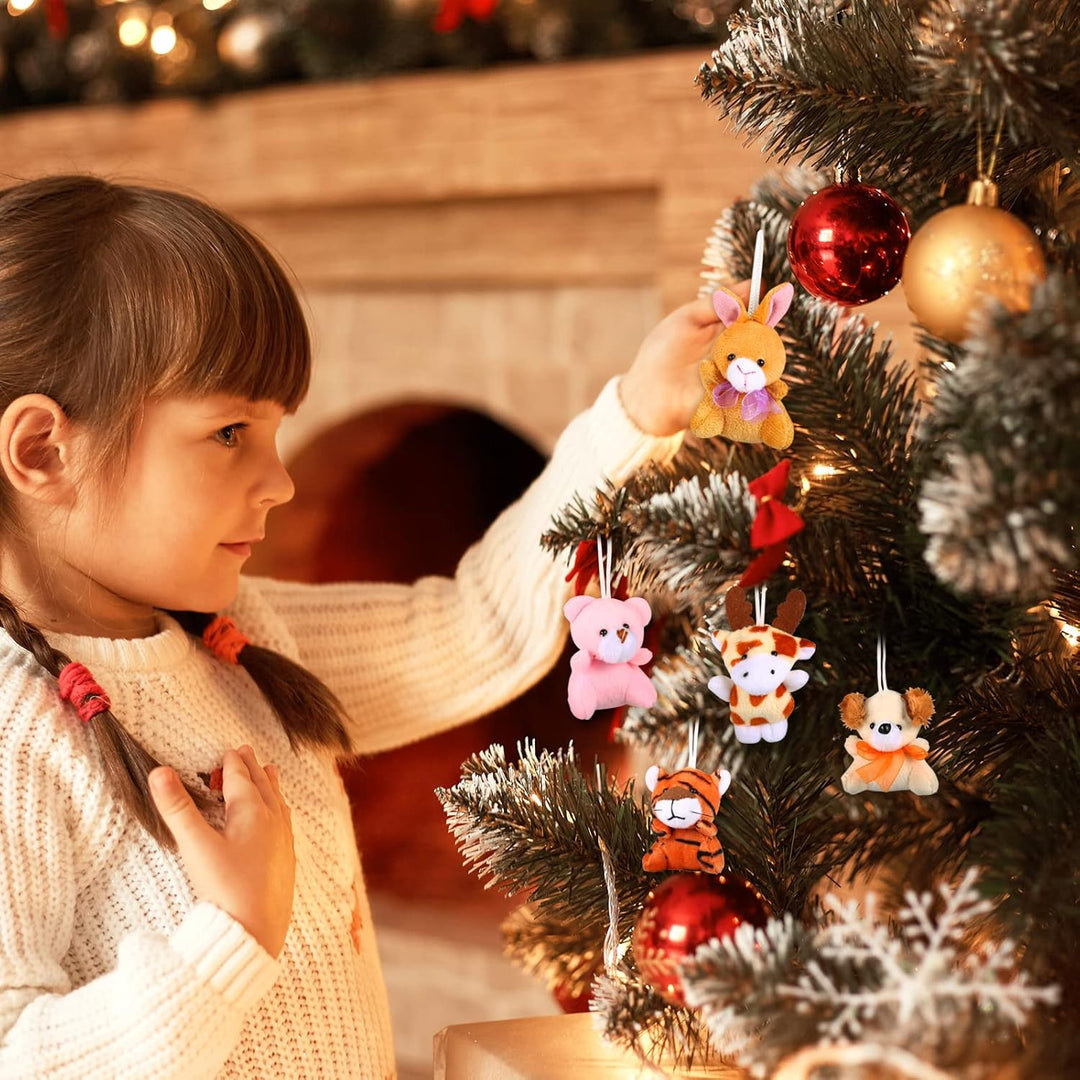 Adventskalender 2025 mit 24 Stück plüschtier Schlüsselanhänger Kleine Geschenke für Kinder Weihnacht