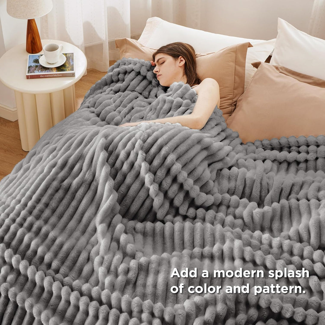 BEDSURE kuscheldecke 220x240 für Zimmer Deko - Tagesdecke, Wolldecke & Fleecedecke, Sofadecke, Weich