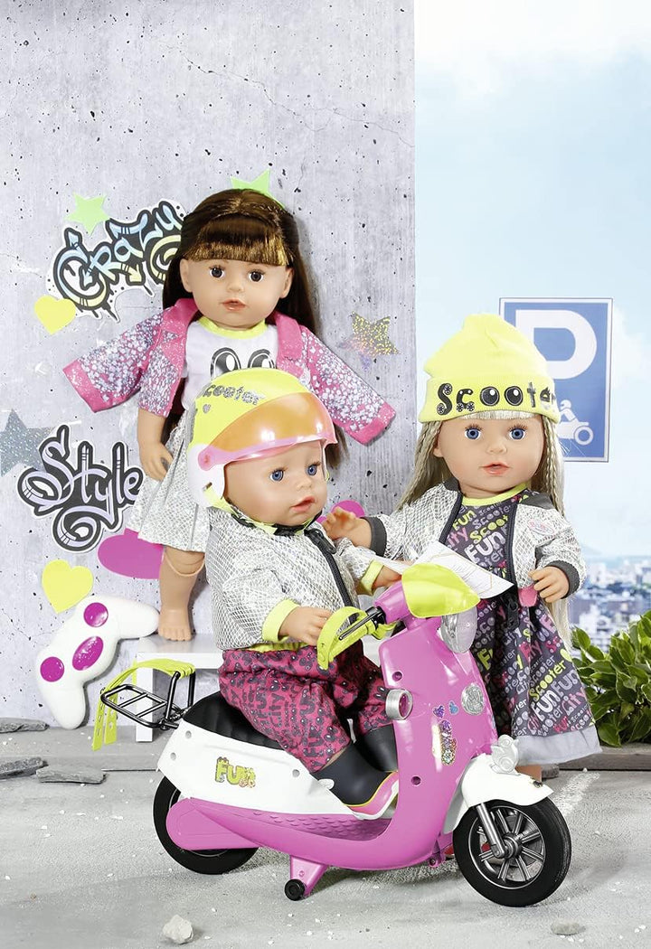BABY born Deluxe Scooter Outfit, buntes Puppenkleid mit Jacke, Mütze und Stiefeln für 43 cm Puppen,