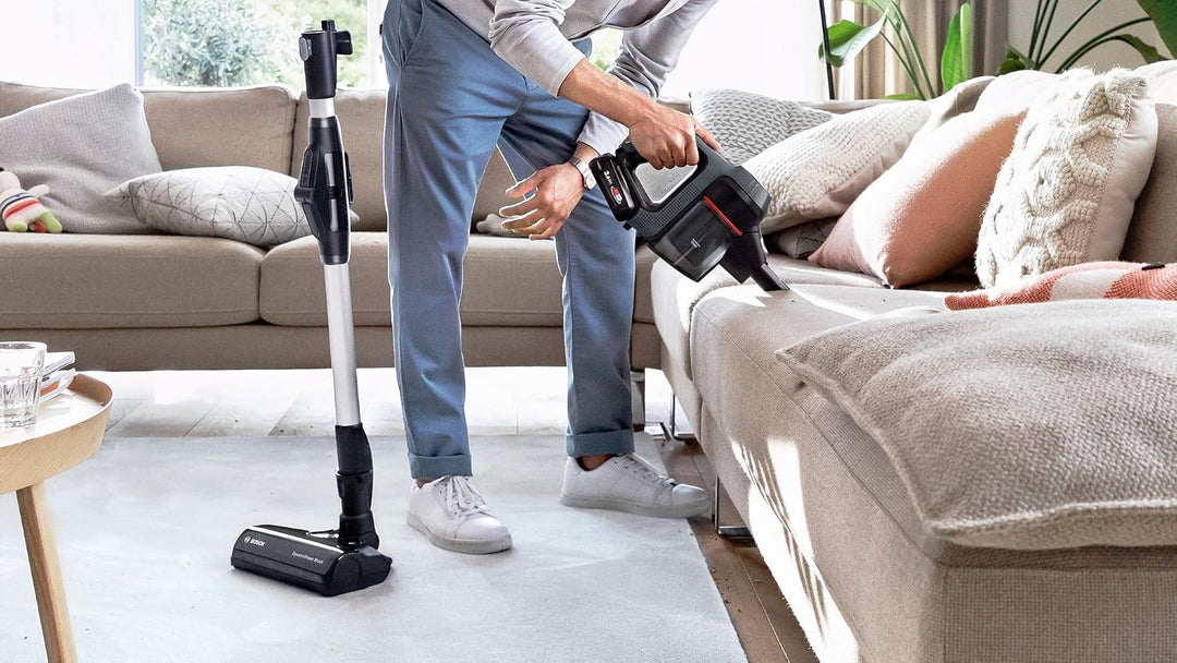 Bosch Akku-Staubsauger Unlimited 7 BCS711A, kabelloser Handstaubsauger, beutellos, Wechselakku, Knic