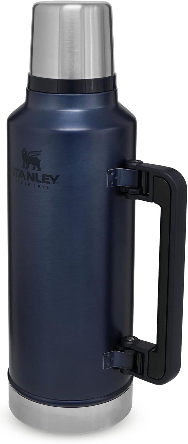 Stanley Classic Legendary Thermosflasche Edelstahl 1.9L - Thermos Hält 45 Stunden Heiss oder Kalt -