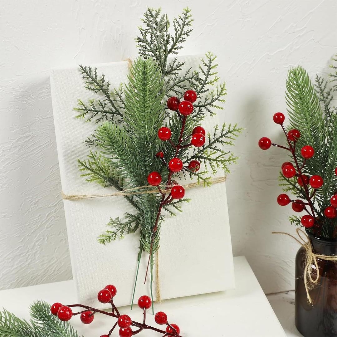 Famibay 36 Stück Tannenzweige Künstlich Rote Beeren Zweige Tannenzweige Weihnachten Kiefernzweige Ku