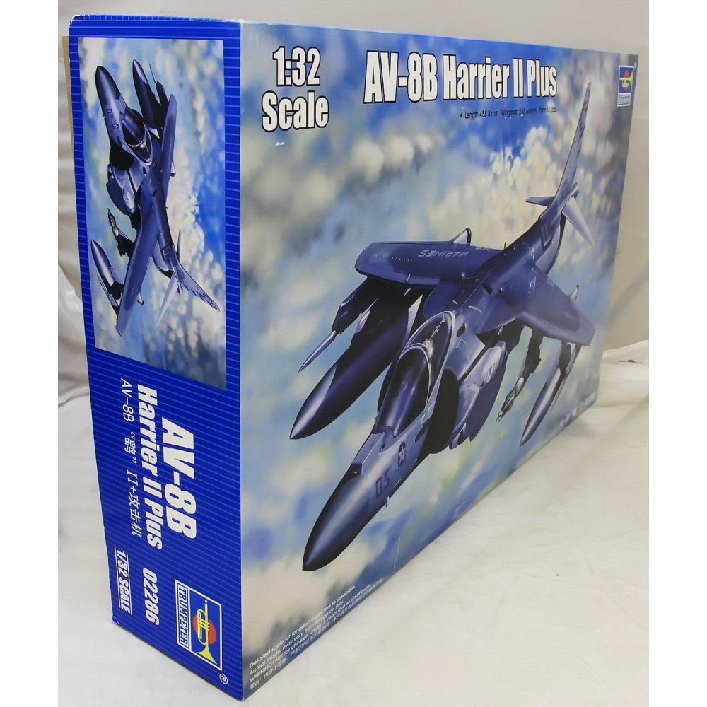 Trumpeter 02286 Modellbausatz AV-8B Harrier II Plus