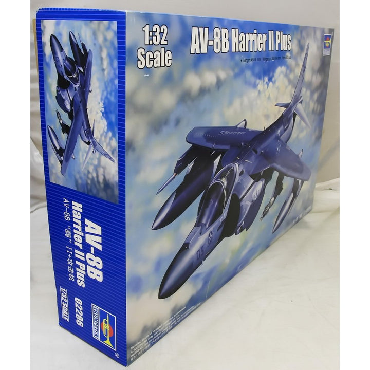 Trumpeter 02286 Modellbausatz AV-8B Harrier II Plus