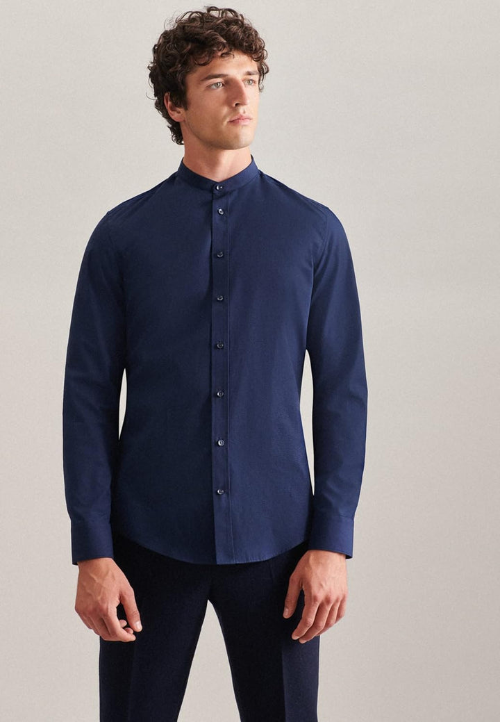 Seidensticker Herren Business Hemd Tailored Fit – Bügelfreies, schmales Hemd mit Kent-Kragen – Langa