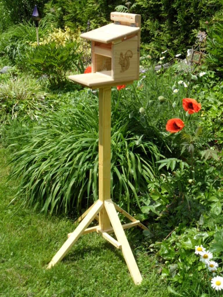 XXXL Echhörnchen Kobel/Futterhaus hochwertigem Lärchenholz, deutsches Qualitätsprodukt. Von Hand gef