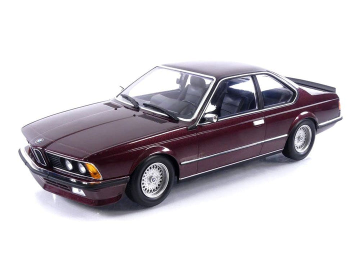 Minichamps 155028105 Miniaturauto aus der Kollektion, Rot Metallic