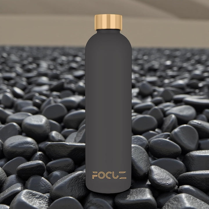 FOCUZ® Motivational Bottle 1 L [Schwarz] mit motivierender Zeitmarkierung, Trinkflasche 1l, 1 Liter