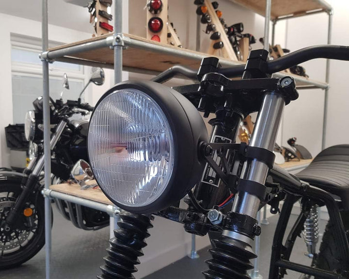 Motorrad Universal 6 3/10,2 cm 17,1 cm matt schwarz Stahl 12 V 55 W H4 SCHEINWERFER für Cafe Racer P