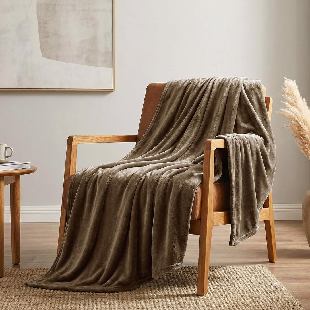 CozyLux Kuscheldecke Flauschig Decke Sofa 130x150 cm für 4 Jahreszeiten - Weich/Warm/Leicht Sofadeck