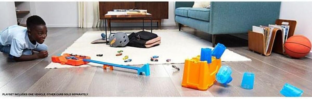 Hot Wheels GCF91 - Track Builder Fässer-Stunt Box und Starter, Spielzeug Autorennbahn ab 6 Jahren TR