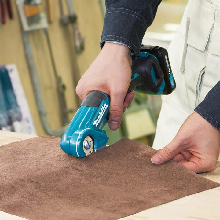Makita CP100DWA Universalschneider 12 V CXT Li-Ion 2,0 Ah (1 Akku)