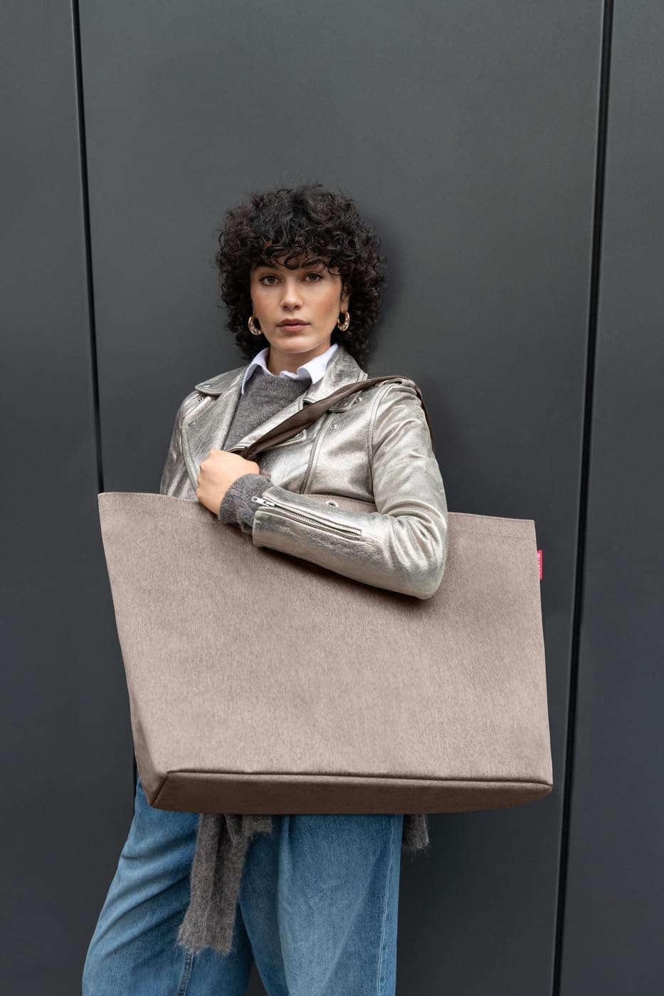 reisenthel shopper XL – Geräumige Shopping Bag und edle Handtasche in einem – Aus wasserabweisendem