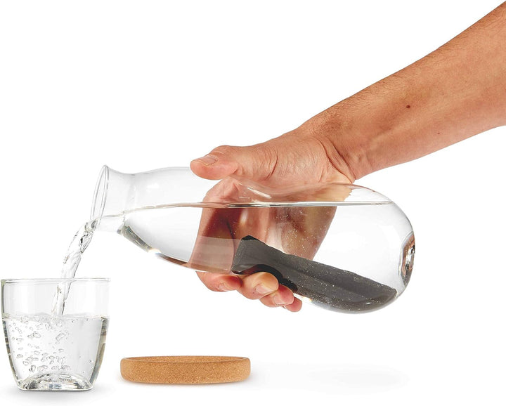 black+blum Persönliche Karaffe mit Trinkglas - 800 ml, Borosilikatglas/Kork, Masse: 10 x 10 x 25 cm