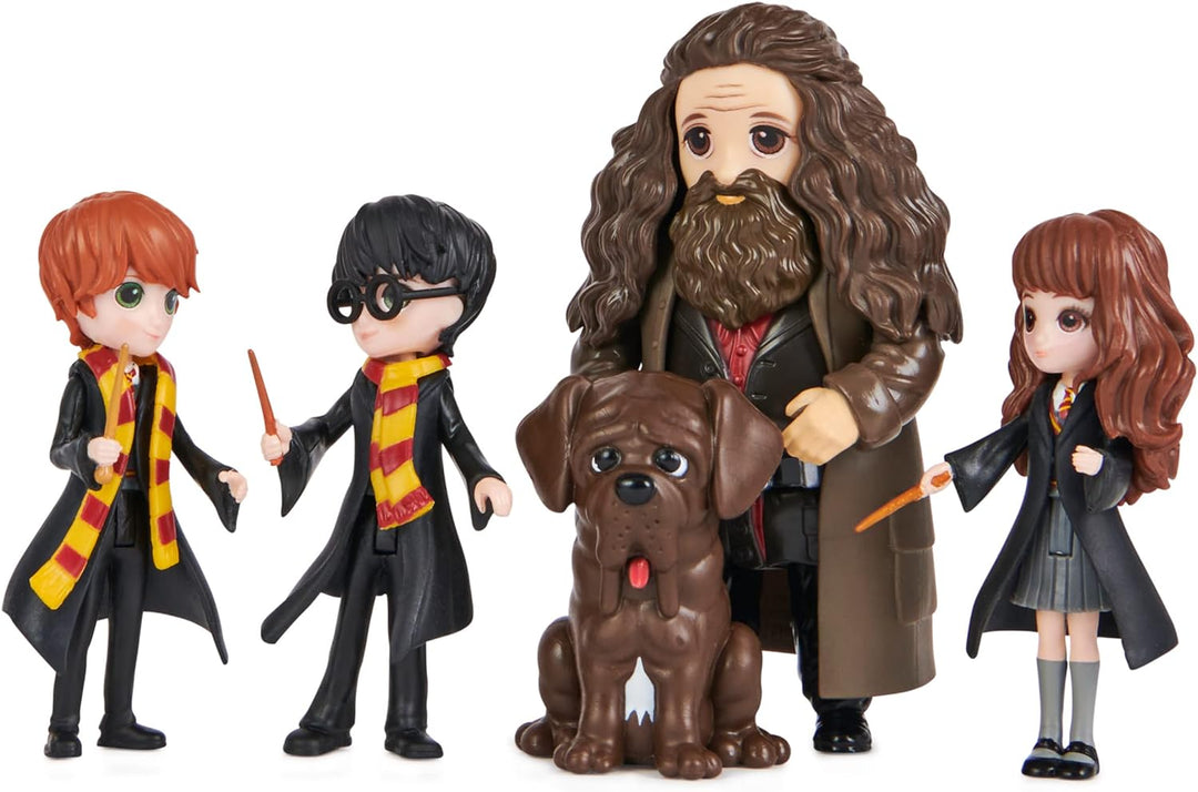 Harry Potter - Geschenkset mit mehreren Sammelfiguren und Zubehör, Spielzeug für Kinder ab 5 Jahren,