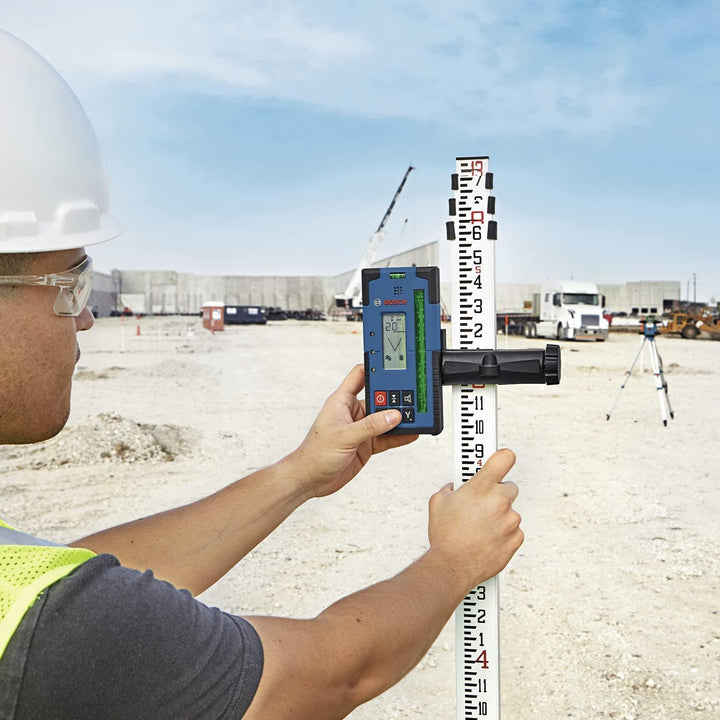 Bosch Professional Laserempfänger LR 65 G (Empfängerhalterung RB 60, 2 AA-Batterien, Reichweite: bis