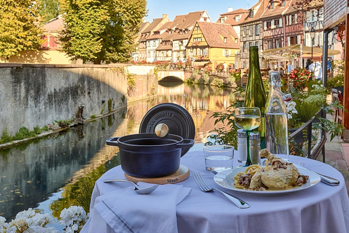 STAUB Gusseisen Bräter/Cocotte, Rund 16 cm, 1,2 L, Aromaregen Funktion, Für alle Herdarten geeignet,