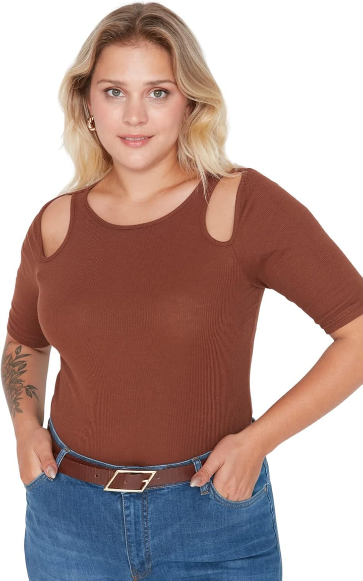 Trendyol Damen Bluse, schmal, figurbetont, Rundhalsausschnitt, Strick, Übergrösse Hemd 4XL Braun, 4X