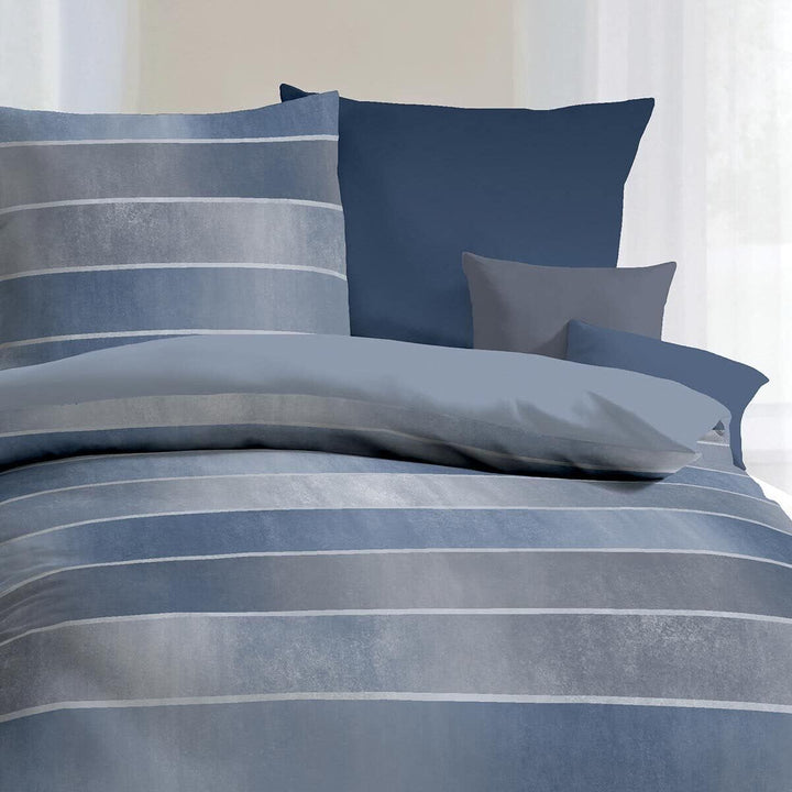 Kaeppel Mako-Satin Bettwäsche Timeless blau, 1 Bettbezug 155 x 220 cm + 1 Kissenbezug 80 x 80 cm Bla