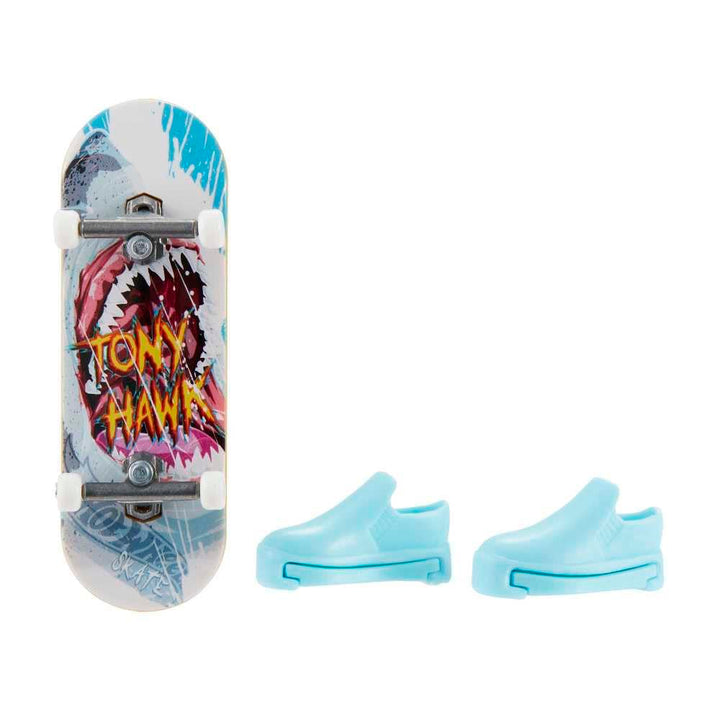 Hot Wheels Mattel Mini Monopatin, inkl. Schuhe, Verschiedene Modelle, Mehrfarbig (HGT57)