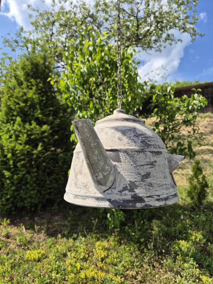 Nistkasten Teekessel an Kette - Balkon und Garten - Nistkasten für Vögel
