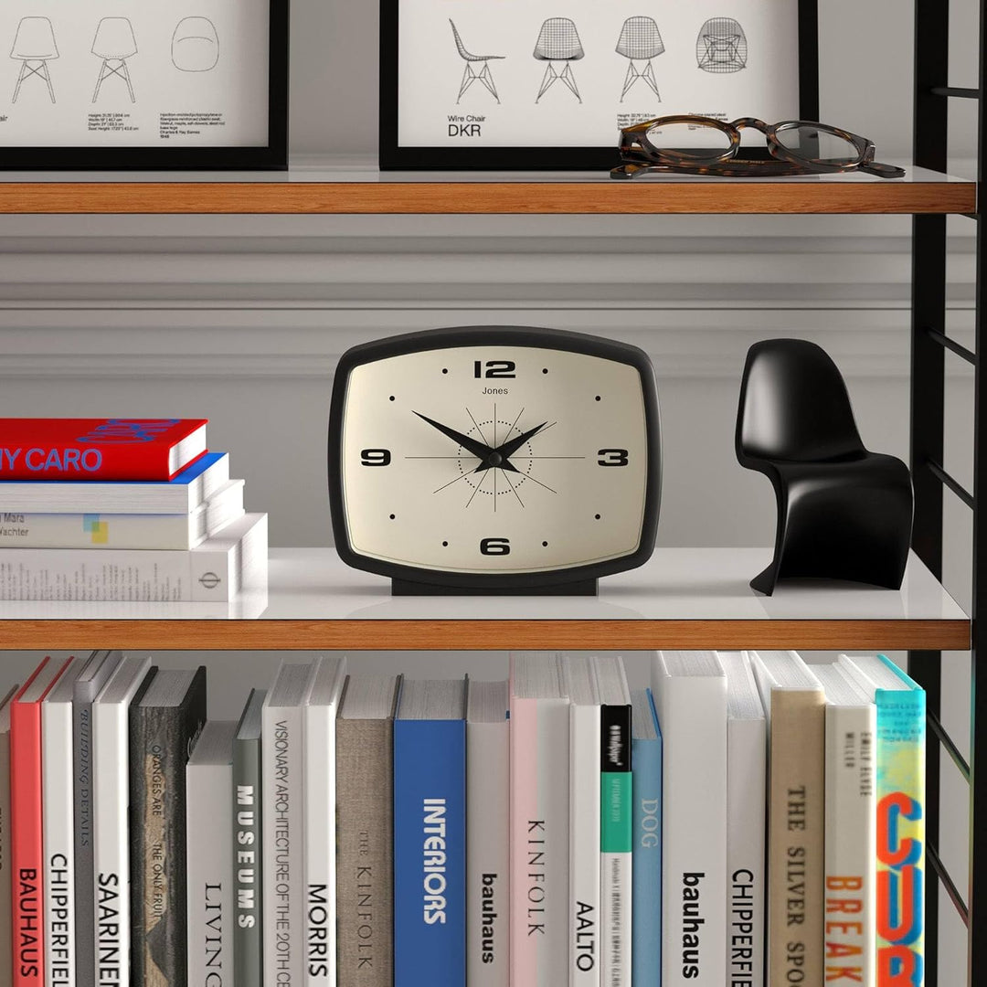 JONES CLOCKS® Schreibtischuhr 'Film' – rechteckiges Retro-Design in Schwarz, Cooler Look für Regal,
