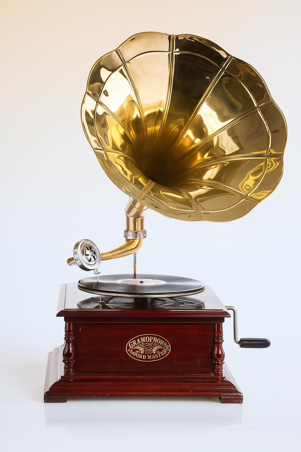 Trichter Grammophon „His Masters Voice“ – Vintage Musikgerät im Stil der 20er aus Holz & Messing, vo