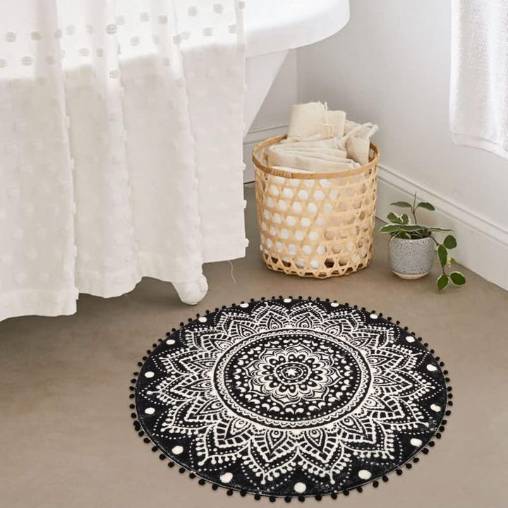 Uphome Kleiner runder Teppich, 5,8 cm, schwarz, Mandala, Boho, Badezimmerteppiche mit Pompons, Frans