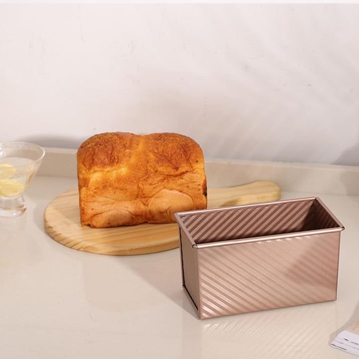 Pullman Kastenform mit Deckel, 0,5 kg Teigkapazität, rechteckige Brotform, Karbonstahl, Wellbrot, To