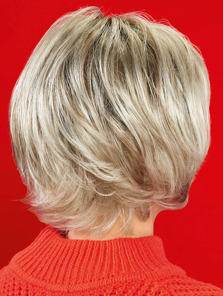 trendhair Perücke Maren aus hochwertigem Kunsthaar, wirkt wie Echthaar, in Perlblond, dunkler Ansatz