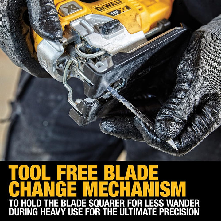 Dewalt 18V Akku-Pendelhubstichsäge DCS335NT (bürstenlos, verstellbarer Alu-Druckguss-Sägeschuh, 3-fa